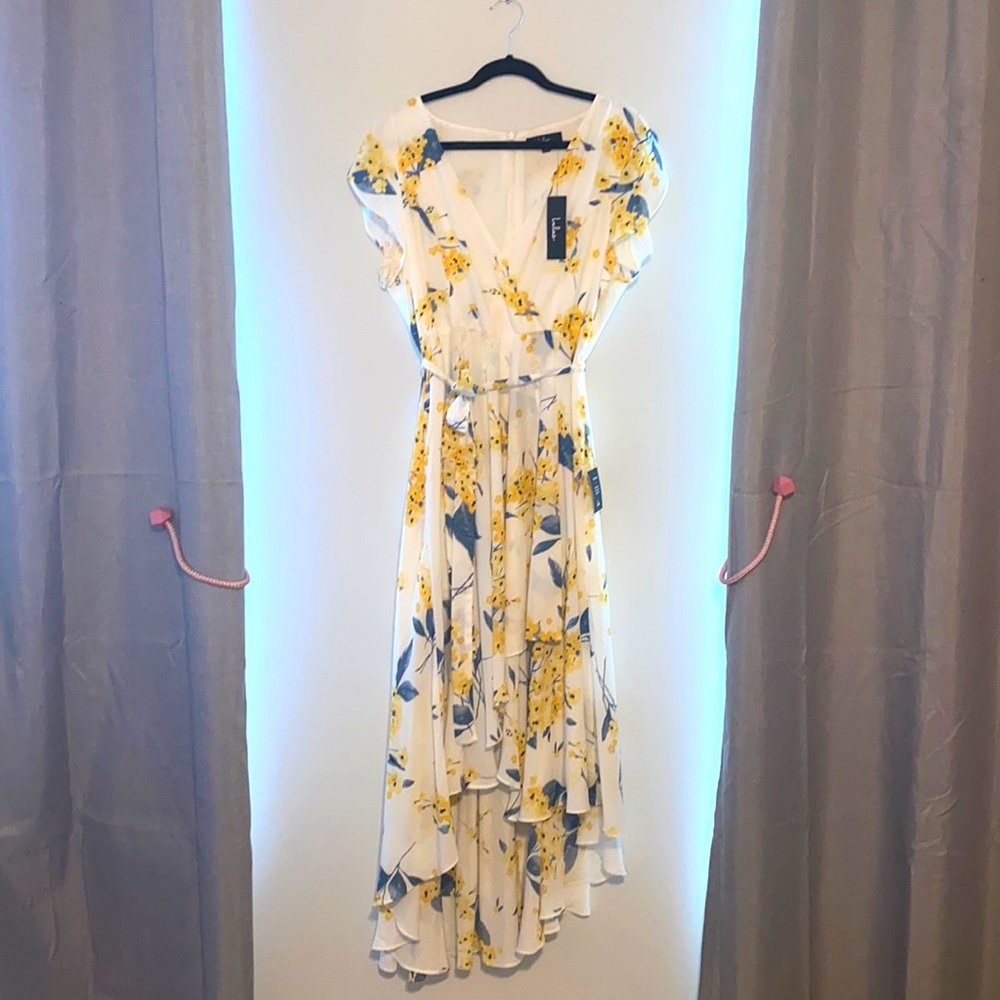 Long flowing floral dress 🦋🌻🐼